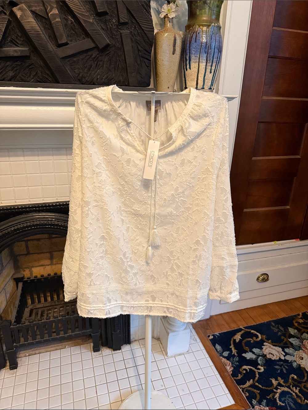 Chico's Clipped Jacquard Tie front popover blouse in modern ecru. NWT. Retail 80